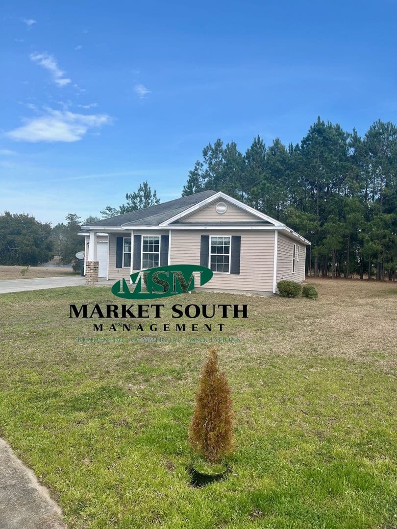 Savannah House: 48 Twin Oaks Place