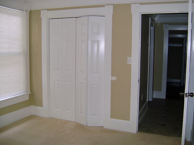 Savannah House: 542 B E. Gaston Street