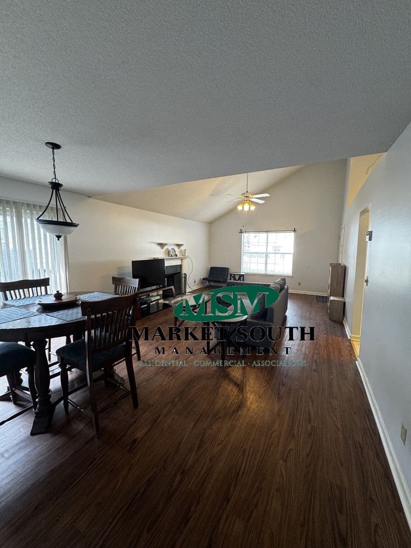Savannah House: 212 Sugar Mill Drive