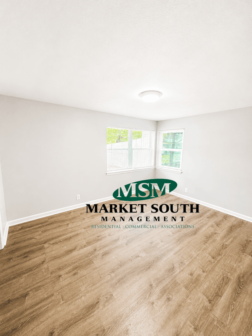 Savannah Apartment: 4 West 53rd Street