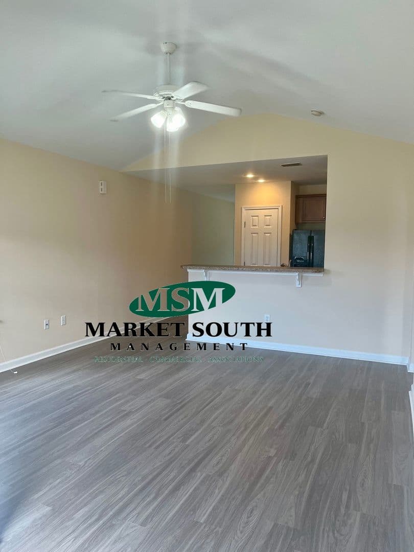 Savannah House: 48 Twin Oaks Place