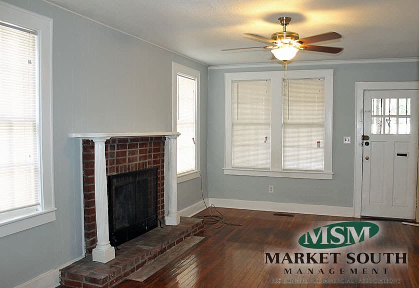 Savannah House: 7 E. Victory Drive