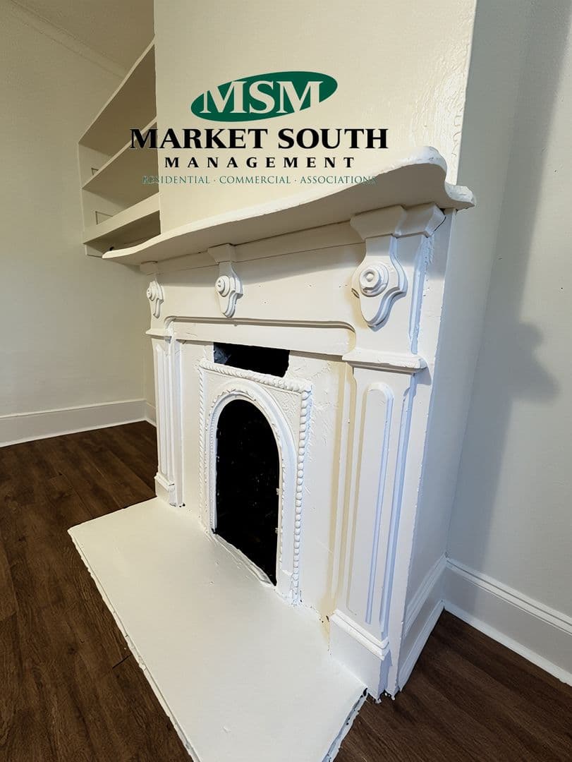 Savannah Apartment: 404 E. 31st Street