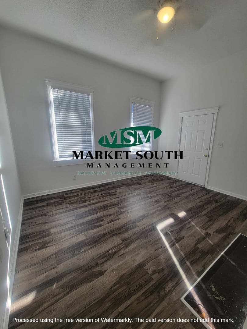 Savannah Apartment: 210 E. Anderson Street