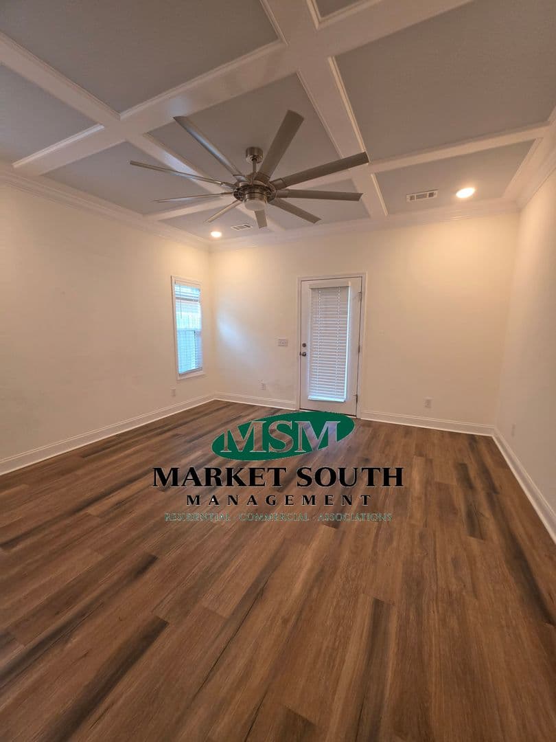 Savannah House: 761 E. Anderson Street