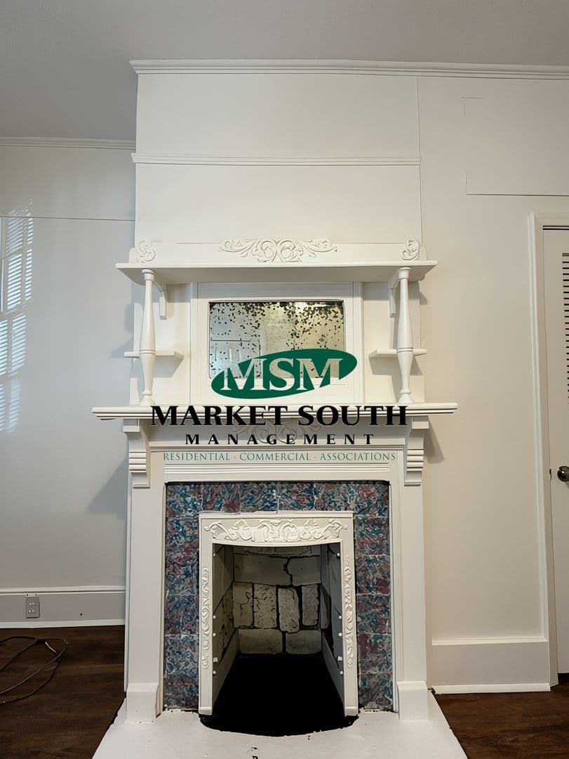 Savannah Apartment: 404 E. 31st Street