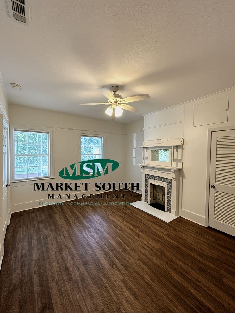 Savannah Apartment: 404 E. 31st Street