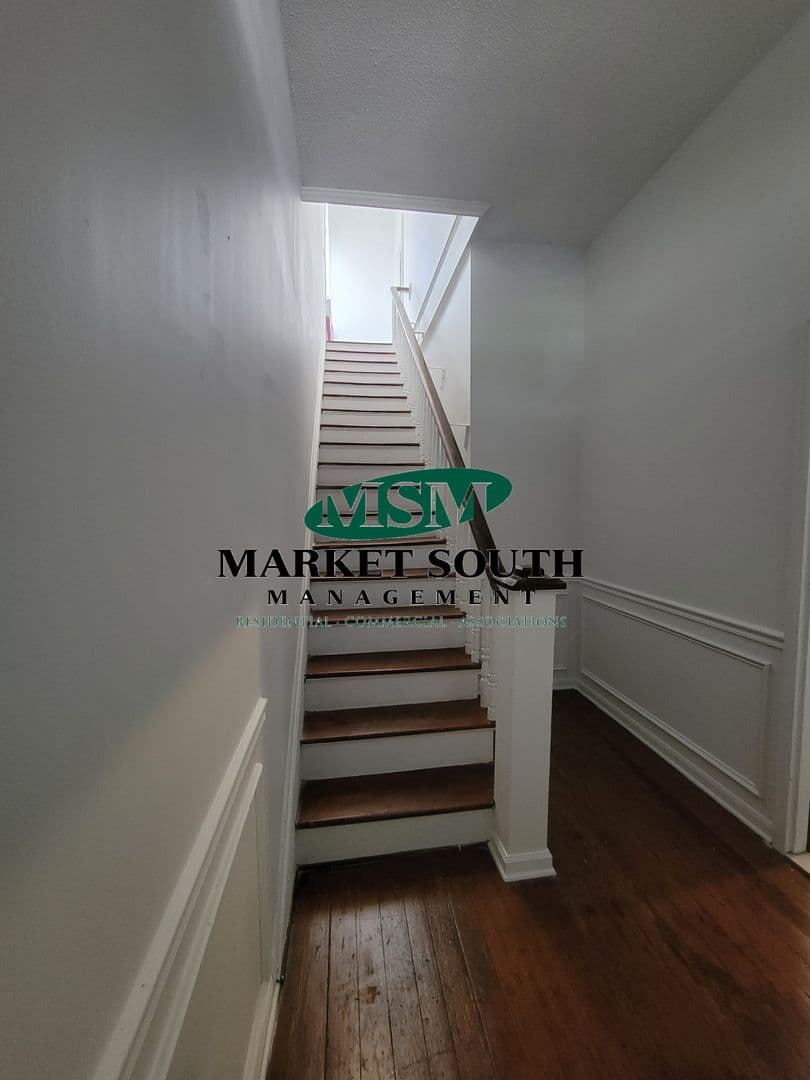 Savannah Apartment: 210 E. Anderson Street