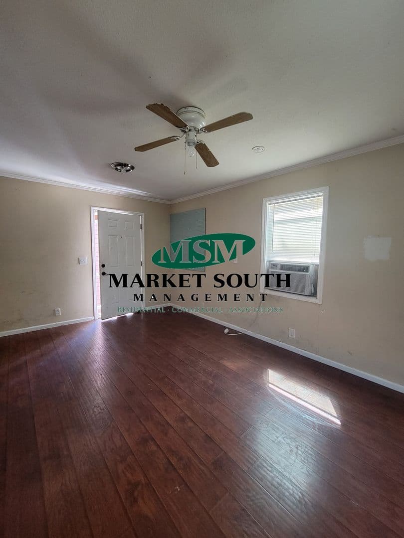 Savannah Apartment: 510 E. Anderson Street