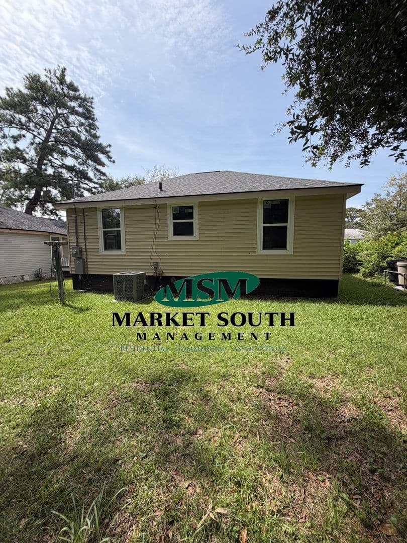Savannah House: 2318 Florida Avenue