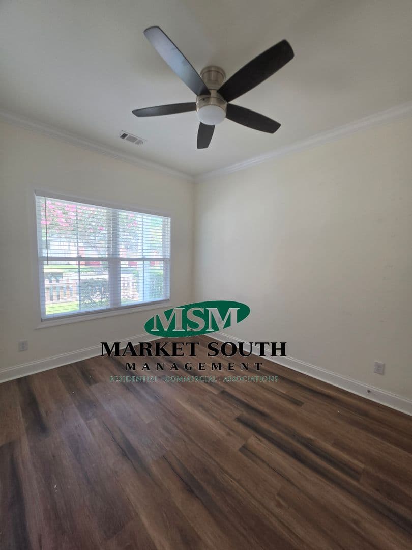 Savannah House: 761 E. Anderson Street