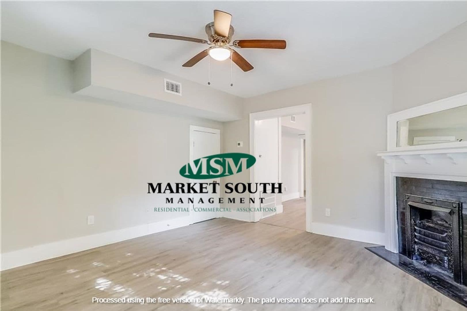 Savannah Apartment: 1423 E 33rd Street