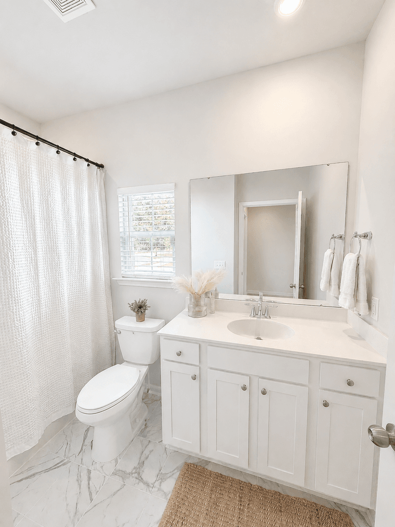 Pooler House: 108 Holloway Hill