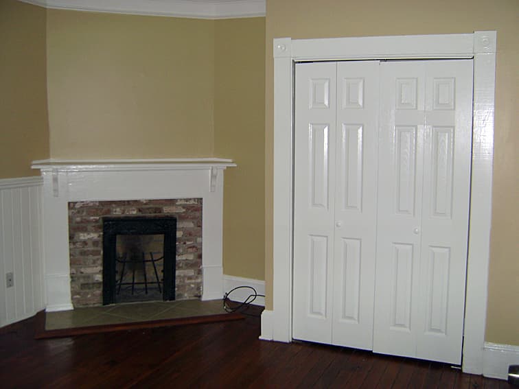Savannah House: 542 B E. Gaston Street