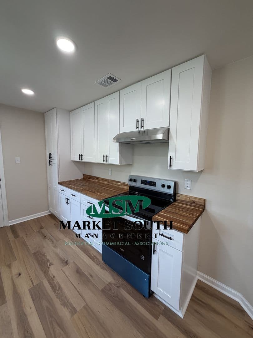 Savannah House: 2318 Florida Avenue