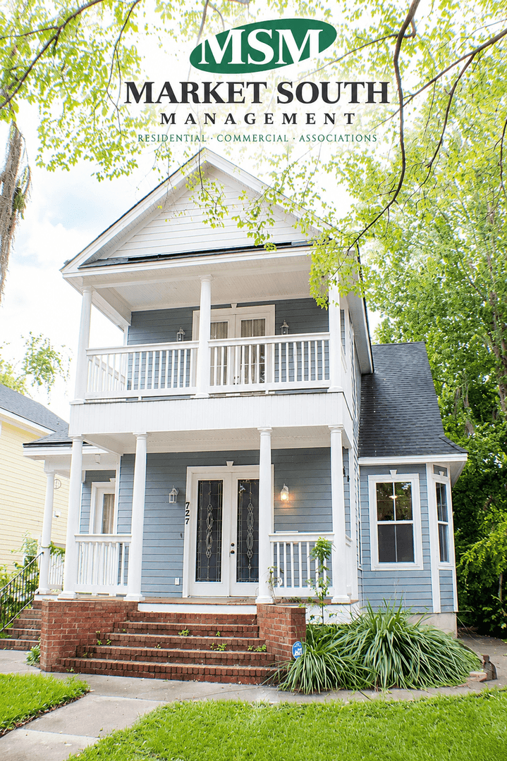 Savannah House: 727 E. Henry Street