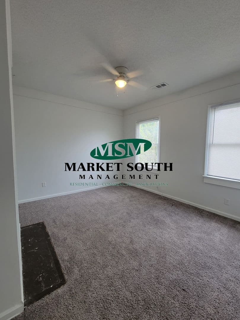 Savannah Apartment: 210 E. Anderson Street