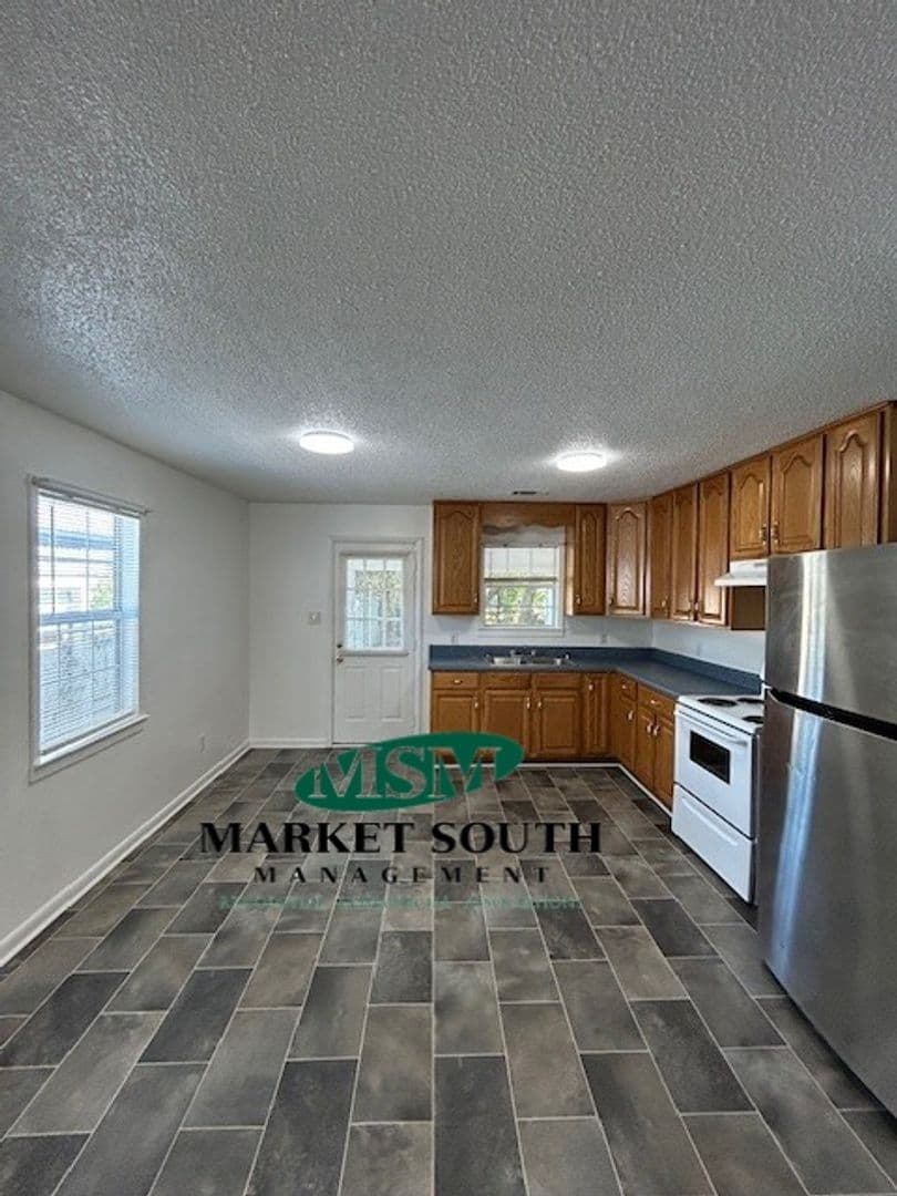 Savannah House: 3508 Haslam Avenue
