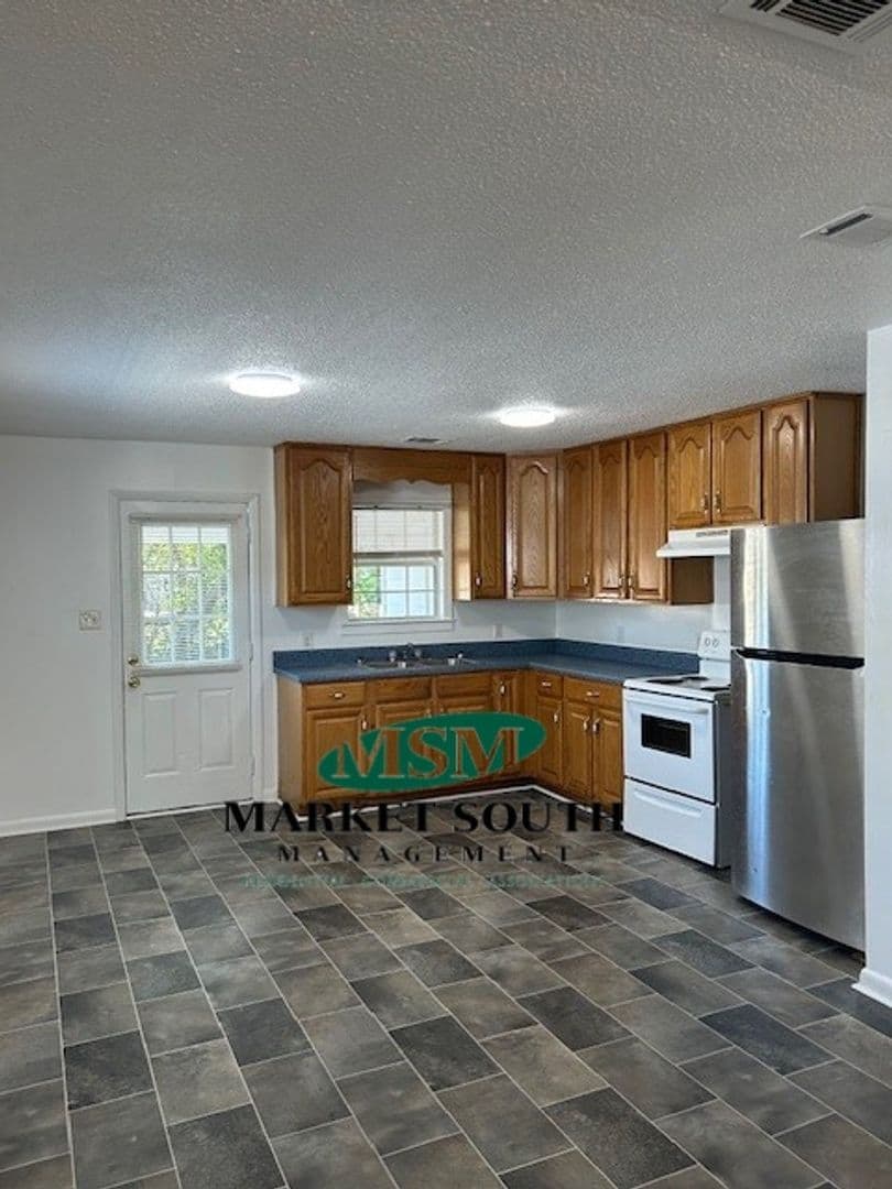 Savannah House: 3508 Haslam Avenue