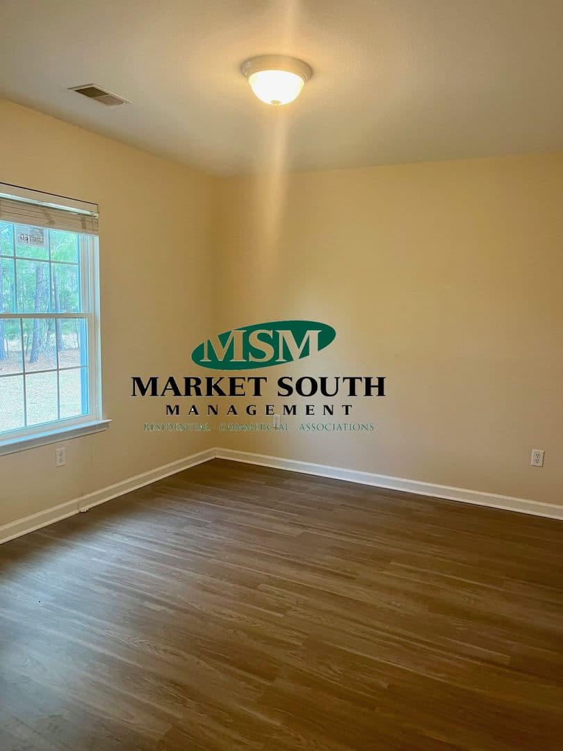 Savannah House: 48 Twin Oaks Place