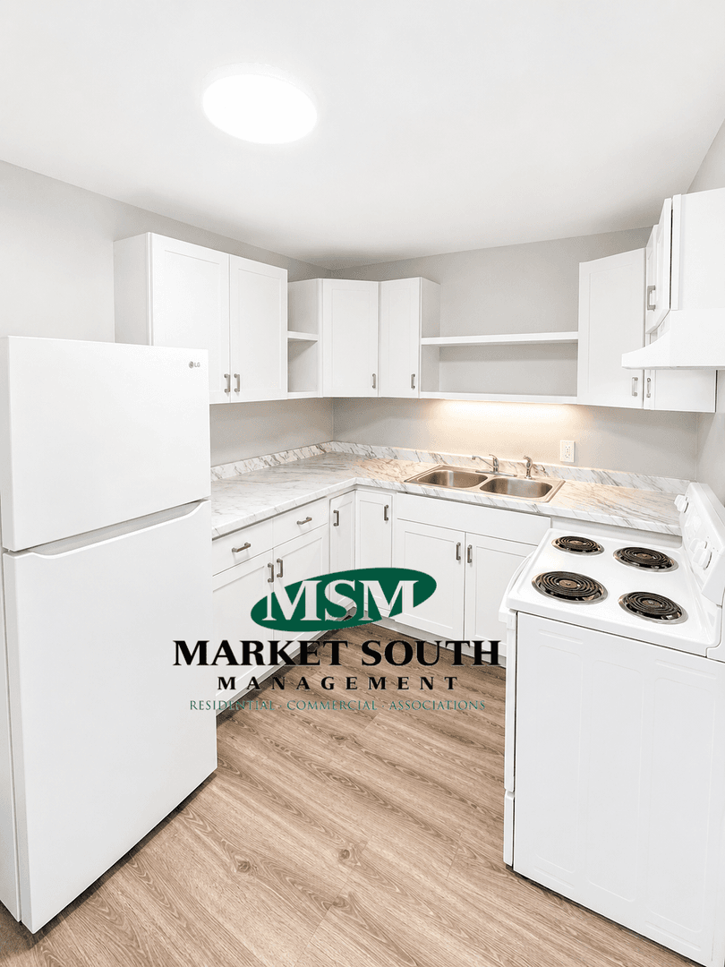 Savannah Apartment: 4 West 53rd Street