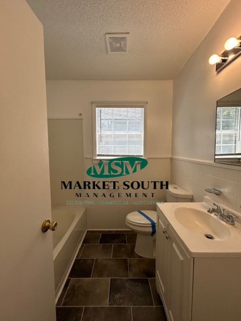 Savannah House: 3508 Haslam Avenue