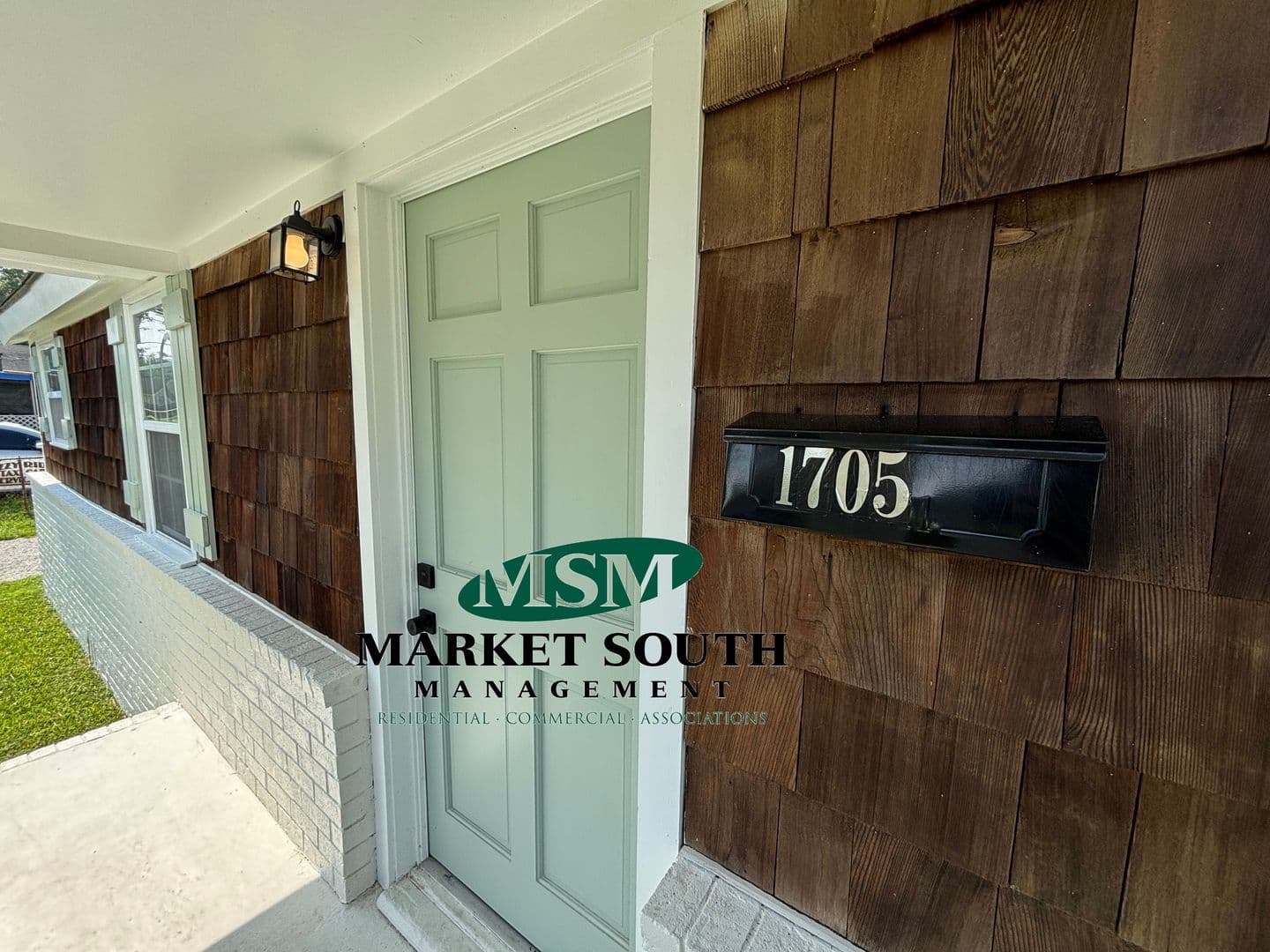 Savannah House: 1705 Elgin Street