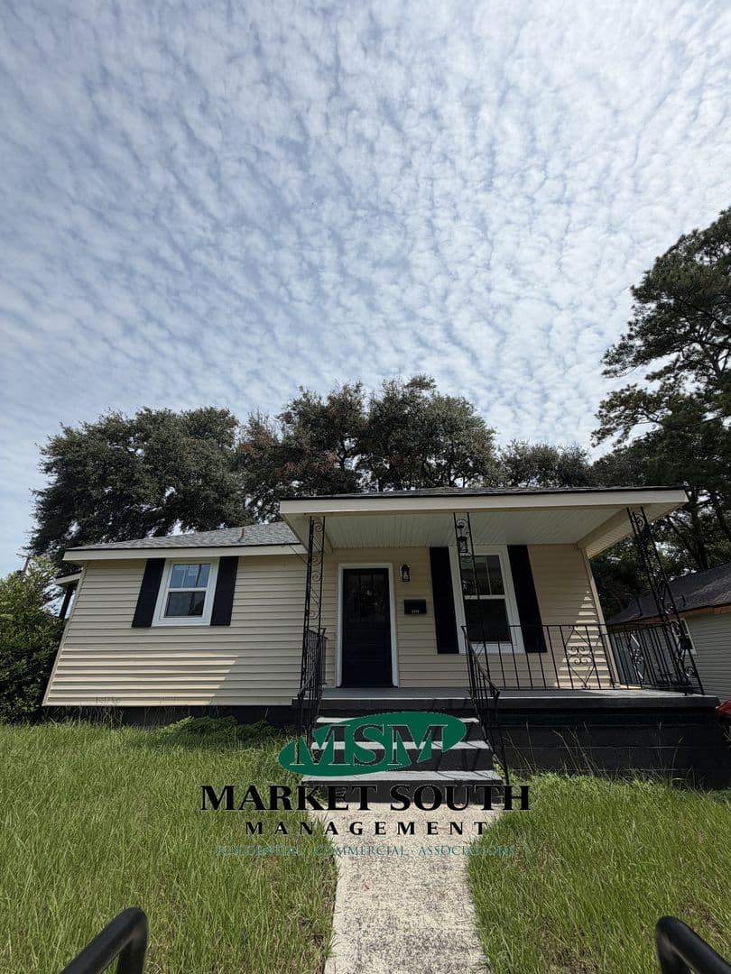 Savannah House: 2318 Florida Avenue