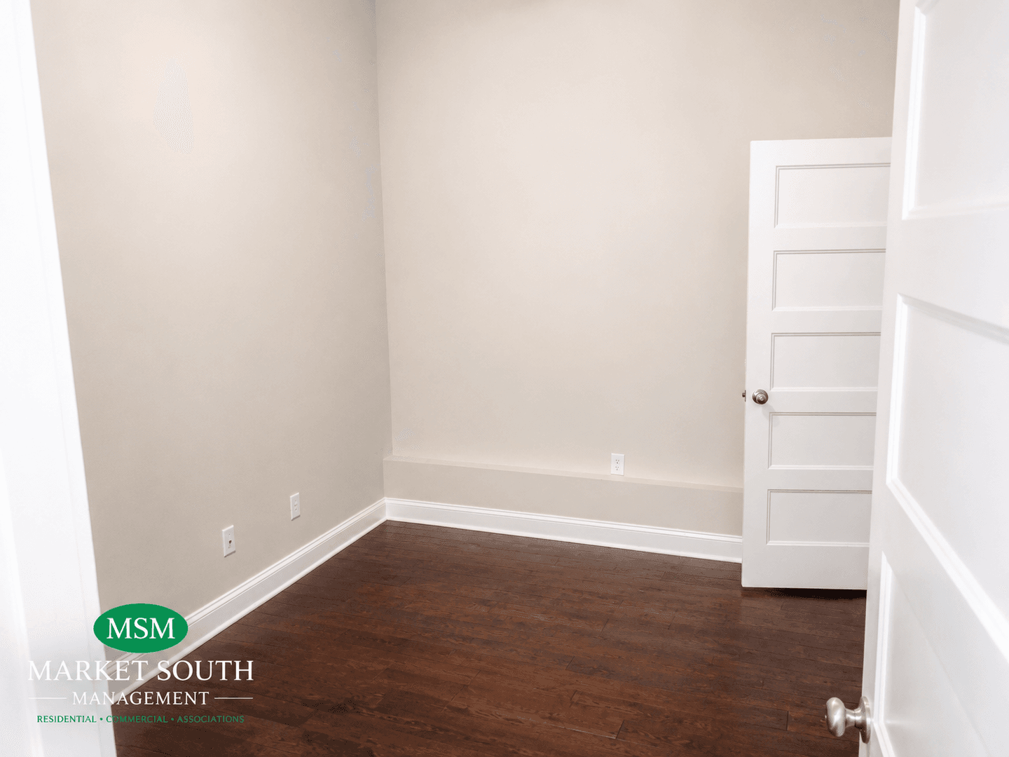 Savannah House: 5 W. Broughton Street Unit 401