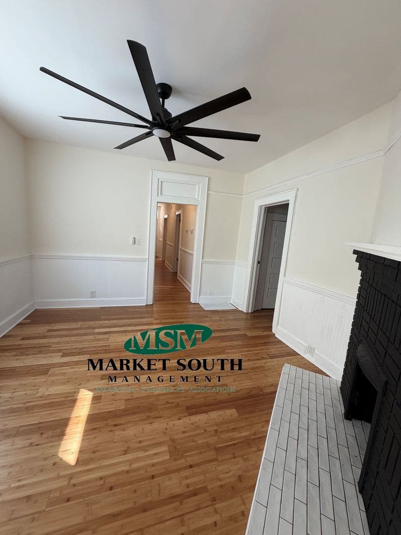 Savannah Apartment: 1016 E. Bolton Street