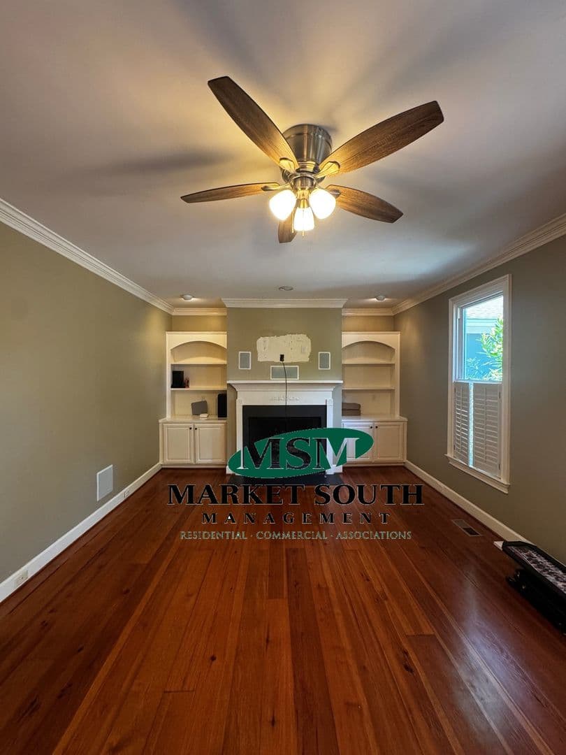 Savannah House: 12 Ardsley Court
