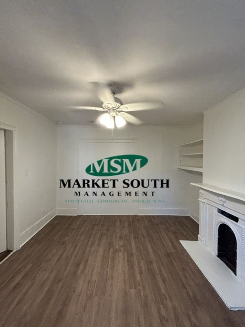 Savannah Apartment: 404 E. 31st Street