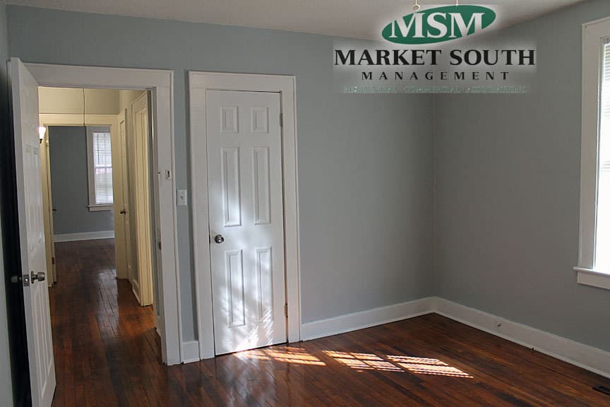 Savannah House: 7 E. Victory Drive
