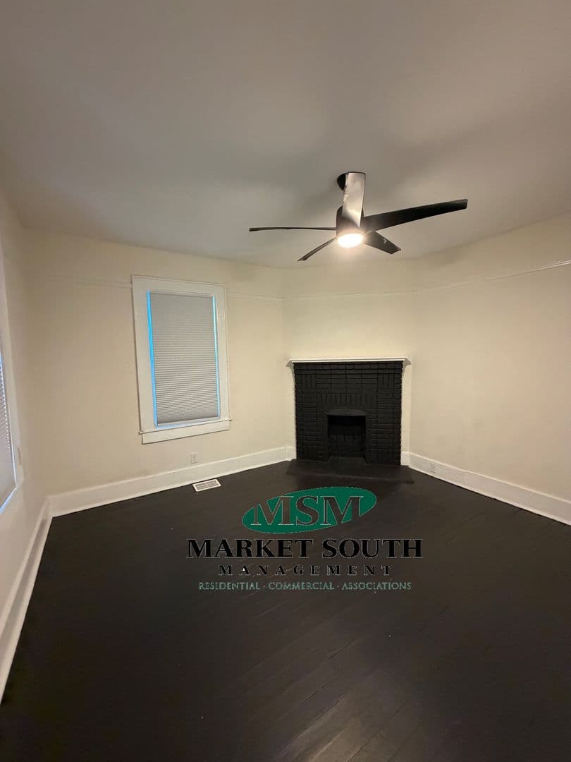 Savannah Apartment: 1016 E. Bolton Street