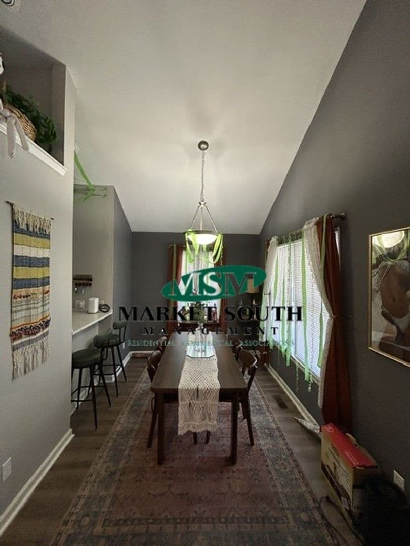 Savannah House: 738 E. Anderson Street