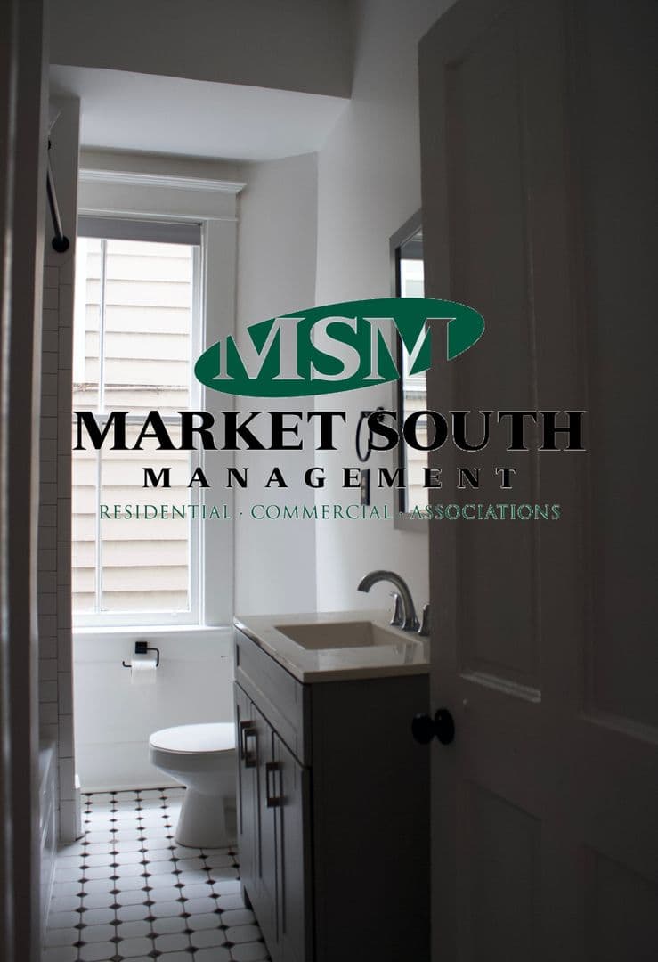 Savannah Apartment: 106 E. Bolton Street