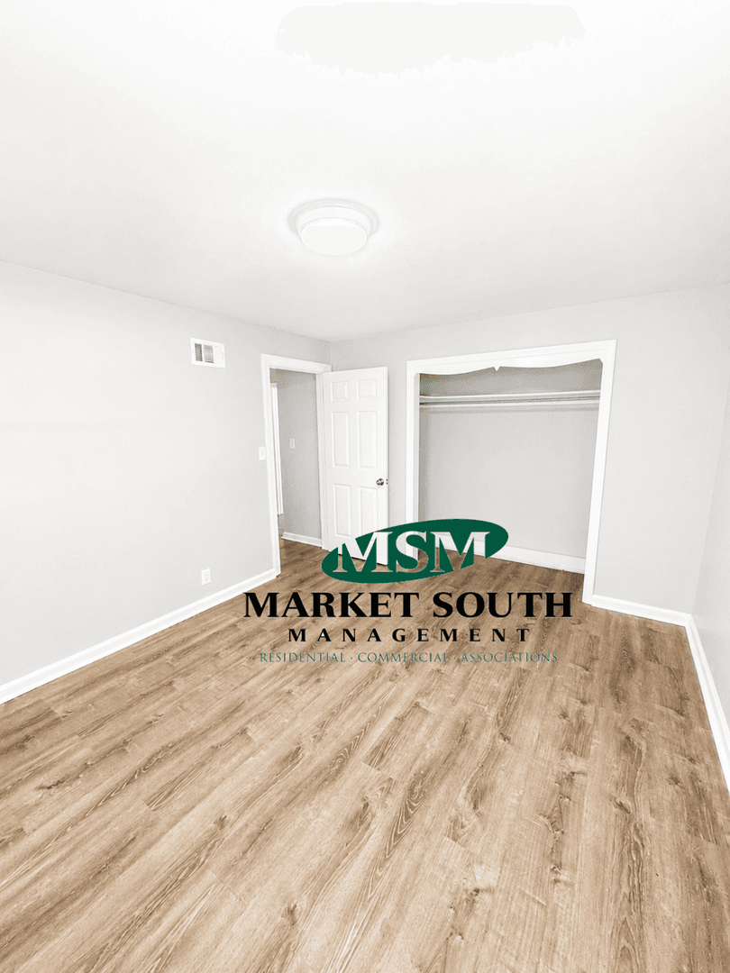 Savannah Apartment: 4 West 53rd Street