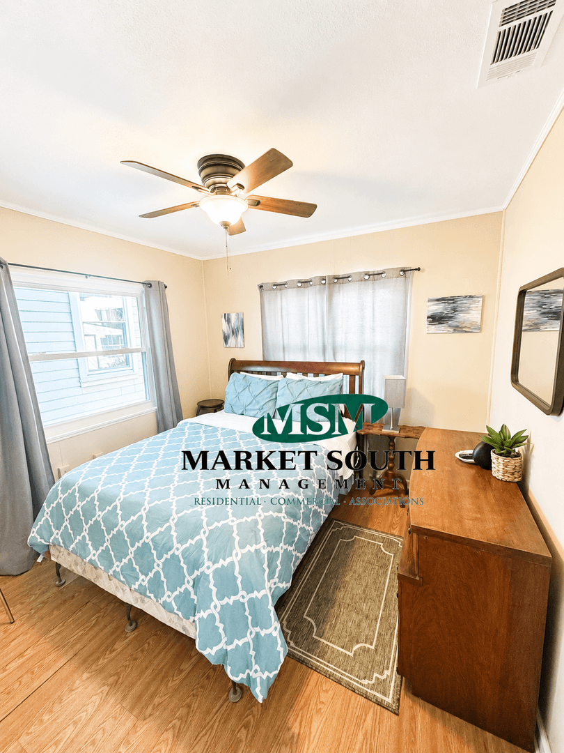 Savannah House: 317 W. Huntingdon Street