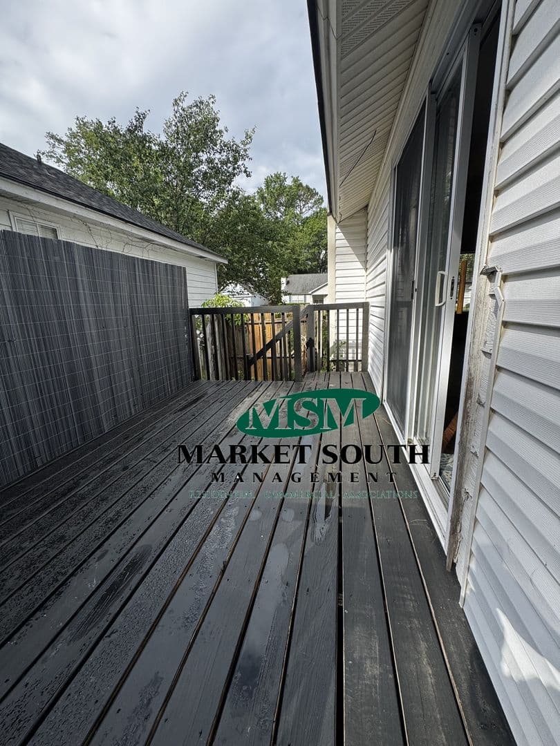 Savannah House: 212 Sugar Mill Drive