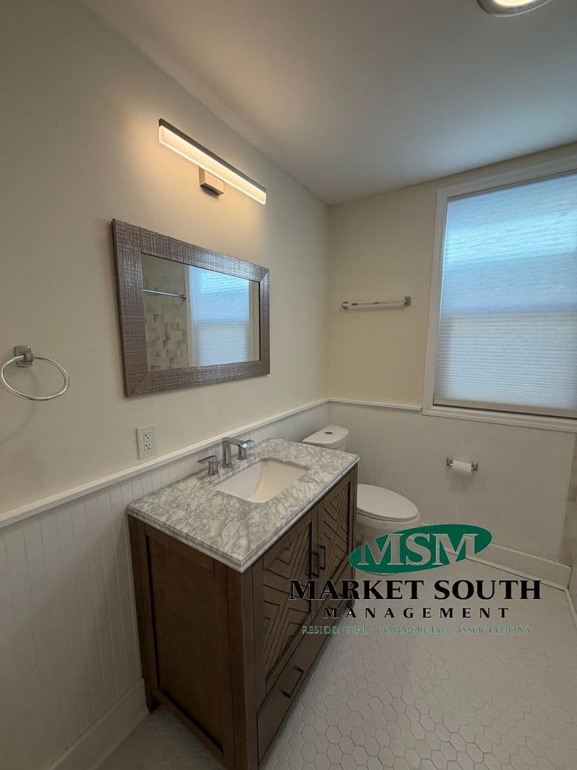 Savannah Apartment: 1016 E. Bolton Street