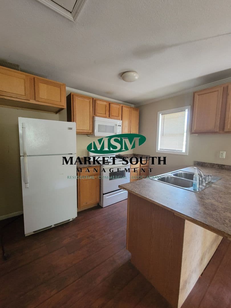 Savannah Apartment: 510 E. Anderson Street