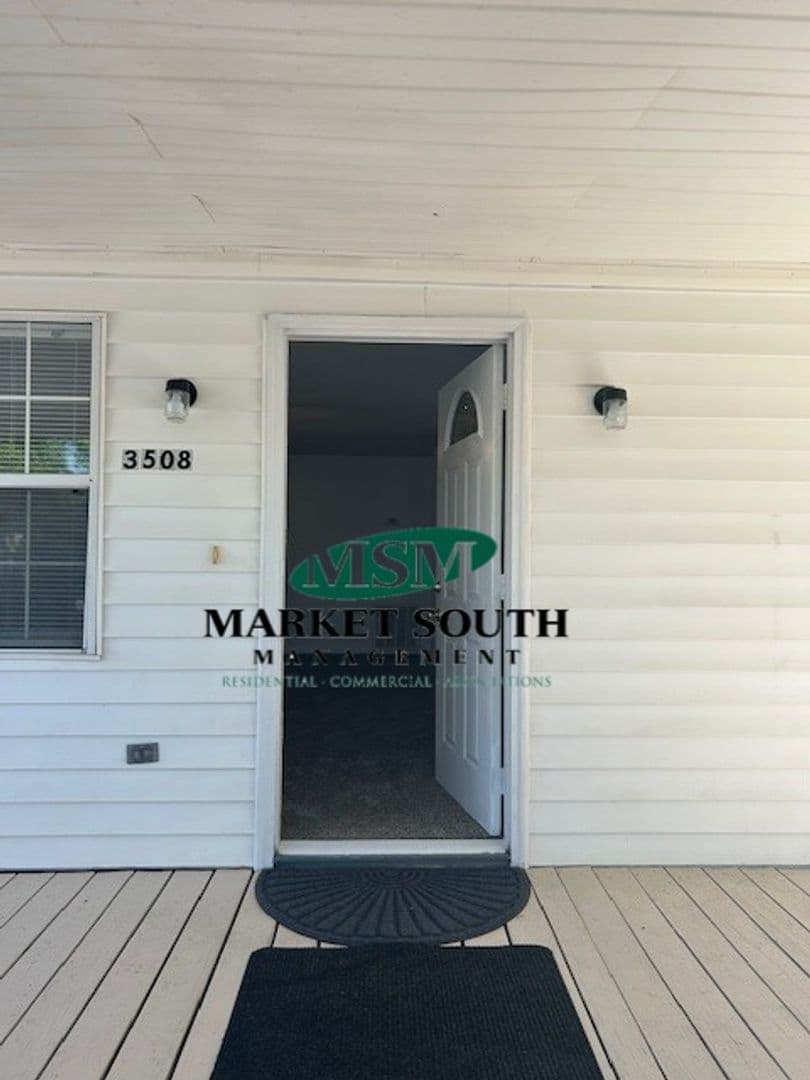 Savannah House: 3508 Haslam Avenue