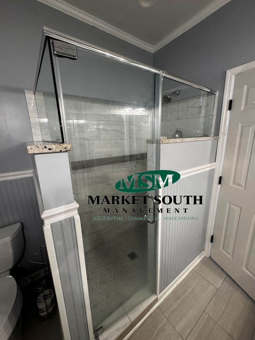 Savannah House: 12 Ardsley Court
