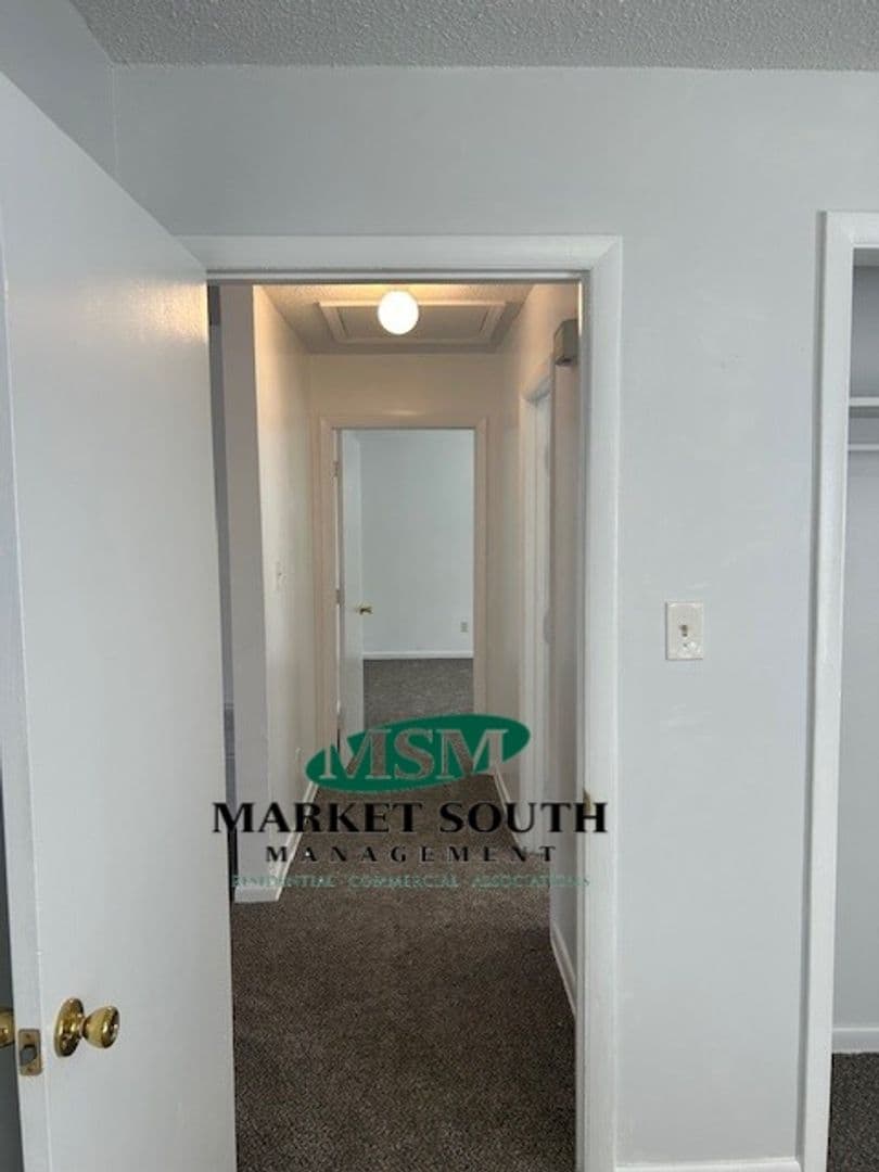 Savannah House: 3508 Haslam Avenue