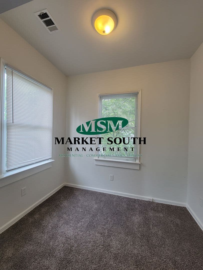 Savannah Apartment: 210 E. Anderson Street