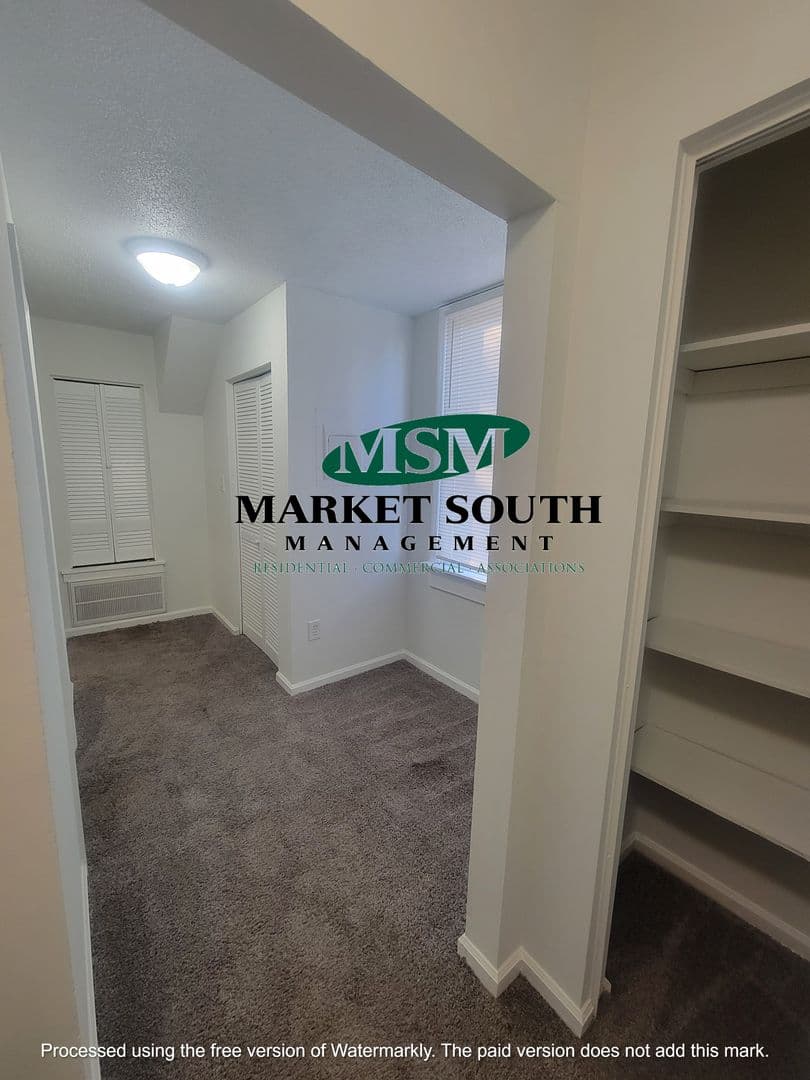 Savannah Apartment: 210 E. Anderson Street