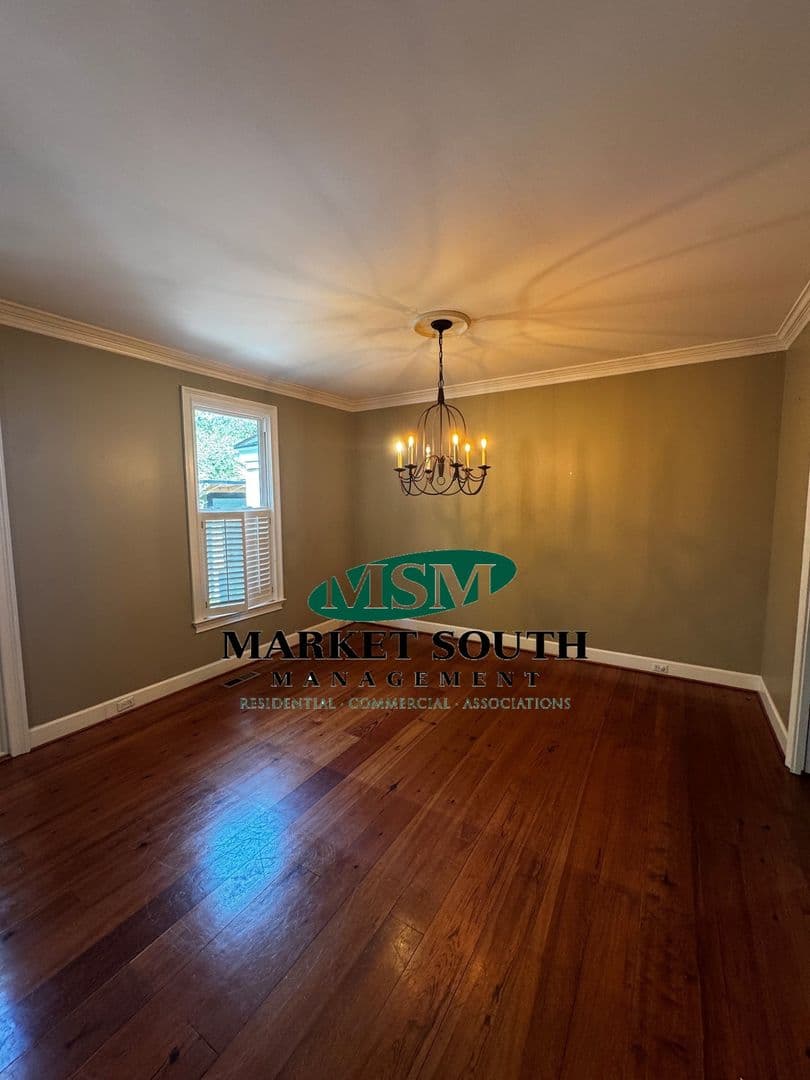 Savannah House: 12 Ardsley Court