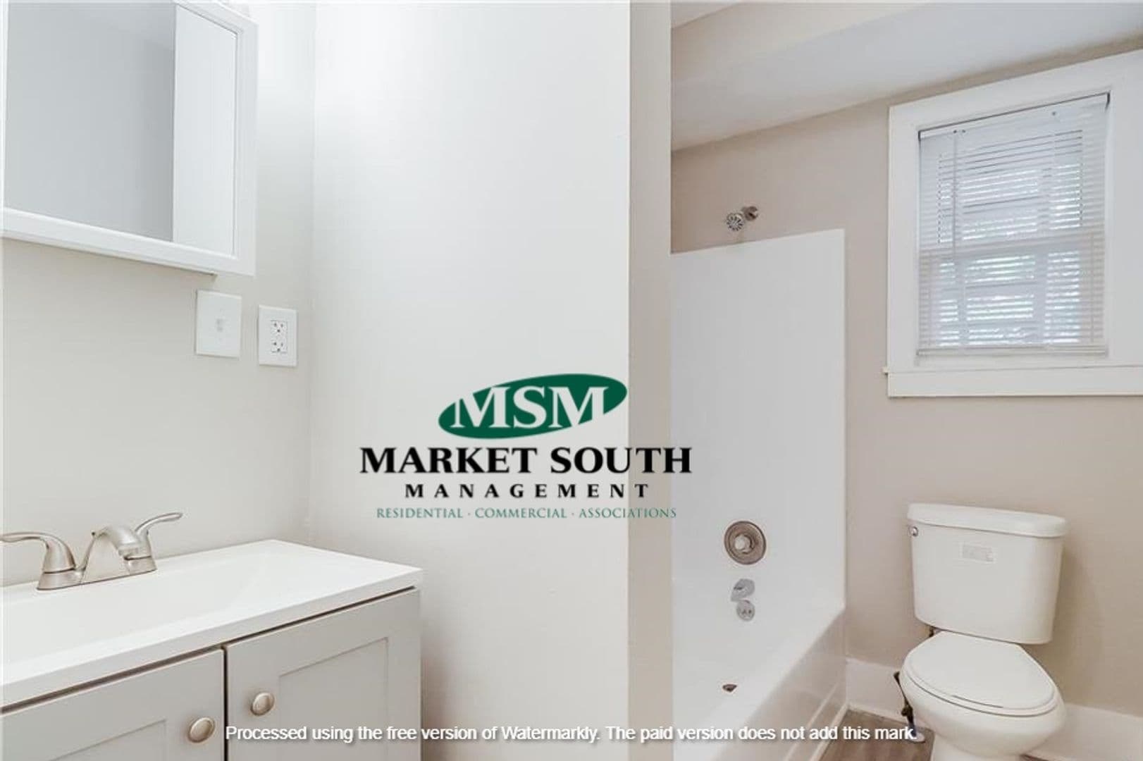 Savannah Apartment: 1423 E 33rd Street
