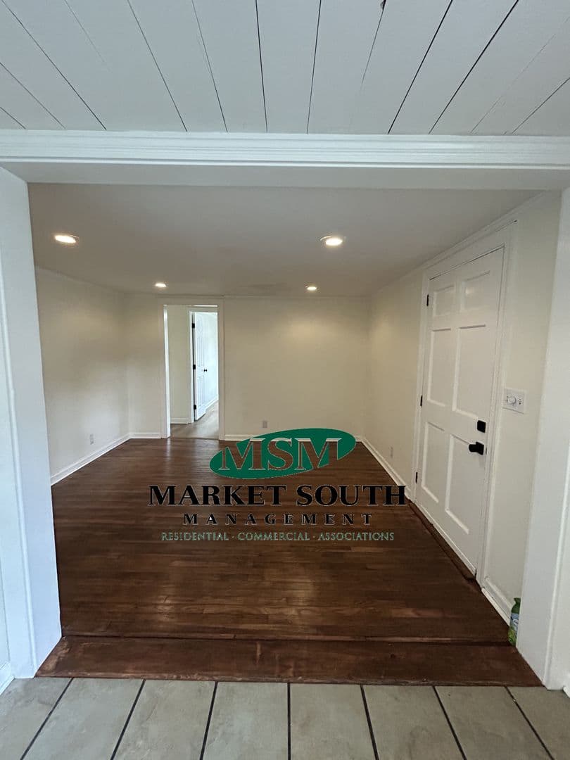 Savannah House: 1705 Elgin Street