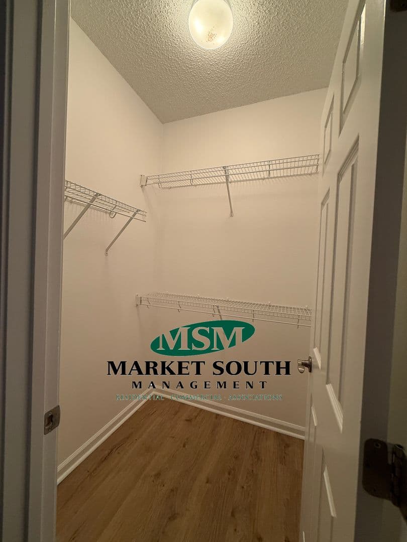 Savannah House: 10 Hartland Court